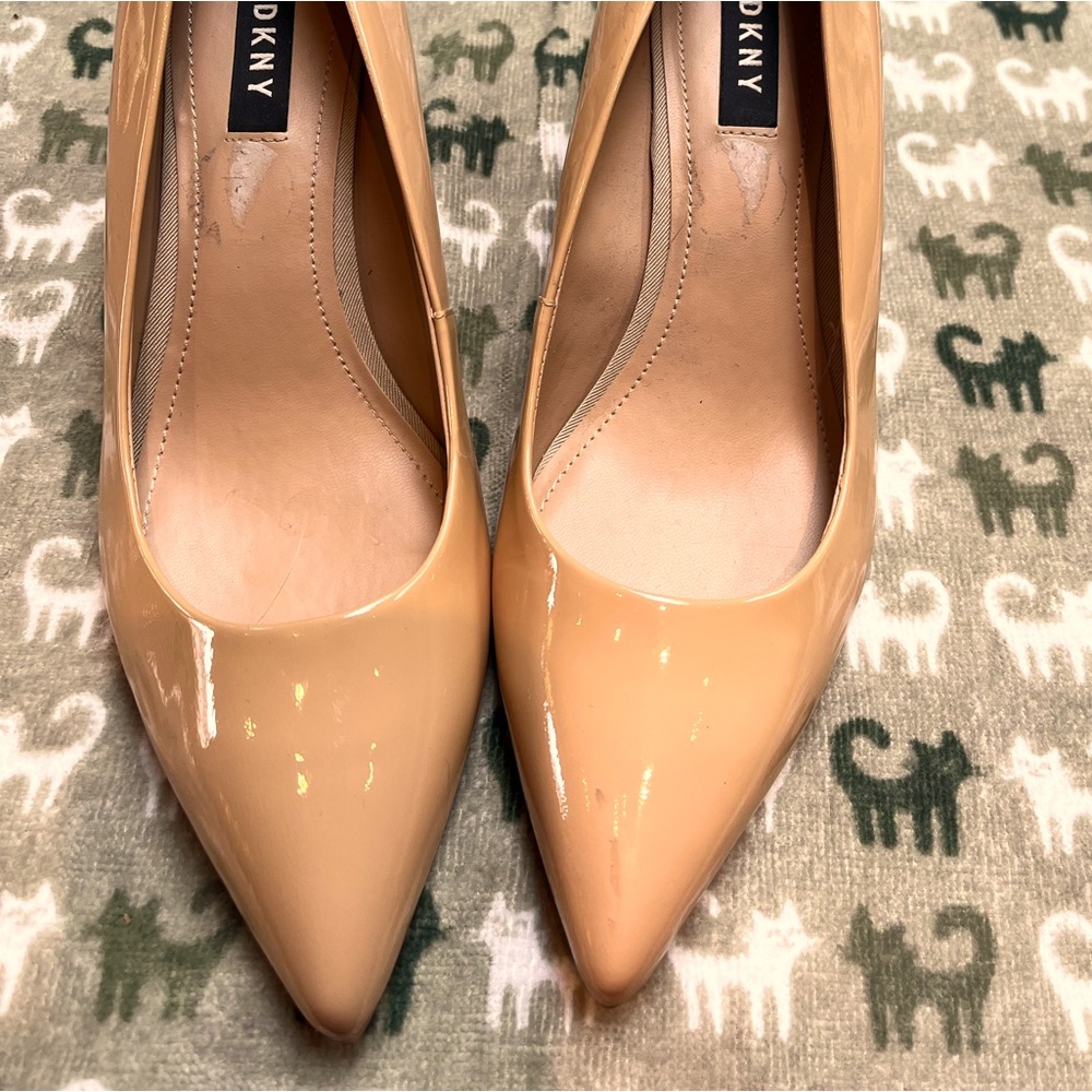 DNKY nude pumps Size 8